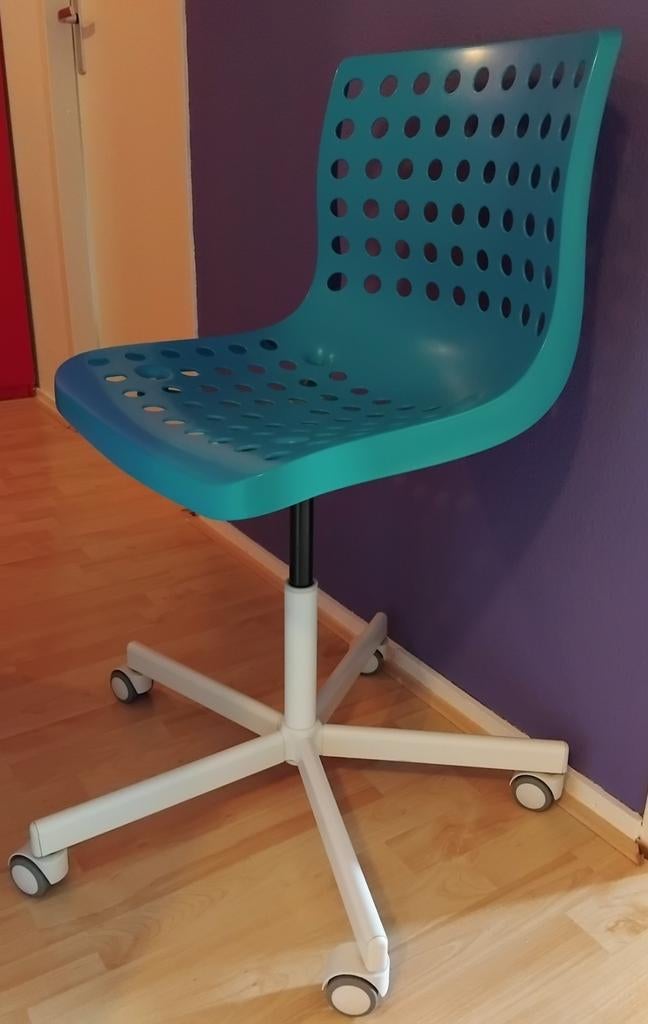 Blauwe bureaustoel met wielen, Huis en Inrichting, Bureaustoelen, Ophalen, Gebruikt, Blauw, Bureaustoel