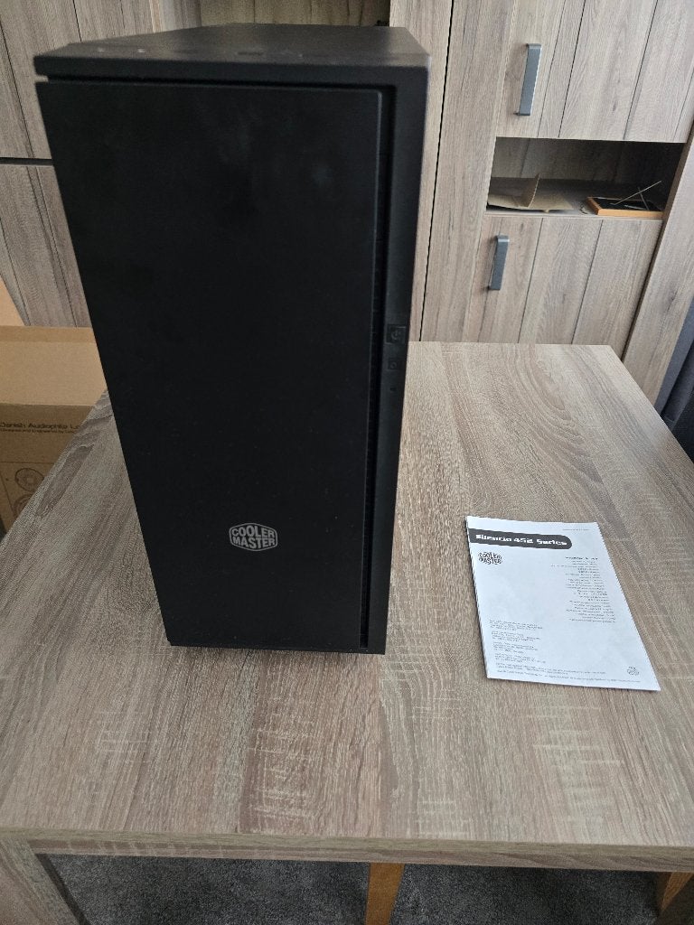 Nieuwstaat. Coolermaster midi behuizing Silencio 452 series, Ophalen, Zo goed als nieuw