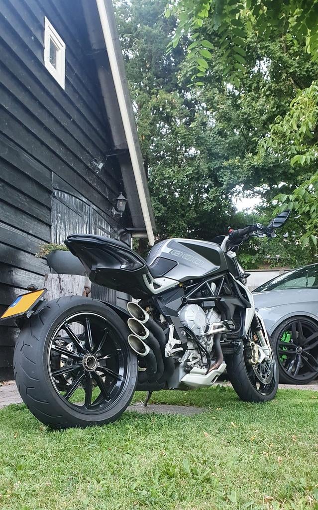 Mv agusta brutale 800 dragster, Motoren, Motoren | MV Agusta, Handvatverwarming, Occasion, Motorrijbewijs A, 3 cilinders