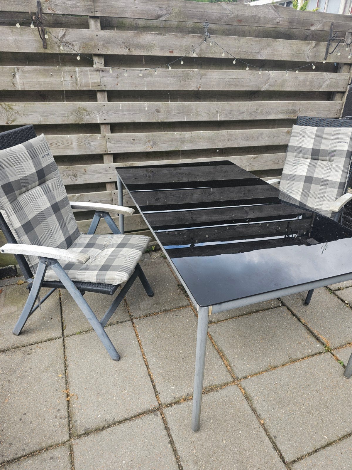 Gratis tuintafel met 2 stoelen en kussens, Tuin en Terras, Ophalen, Gebruikt