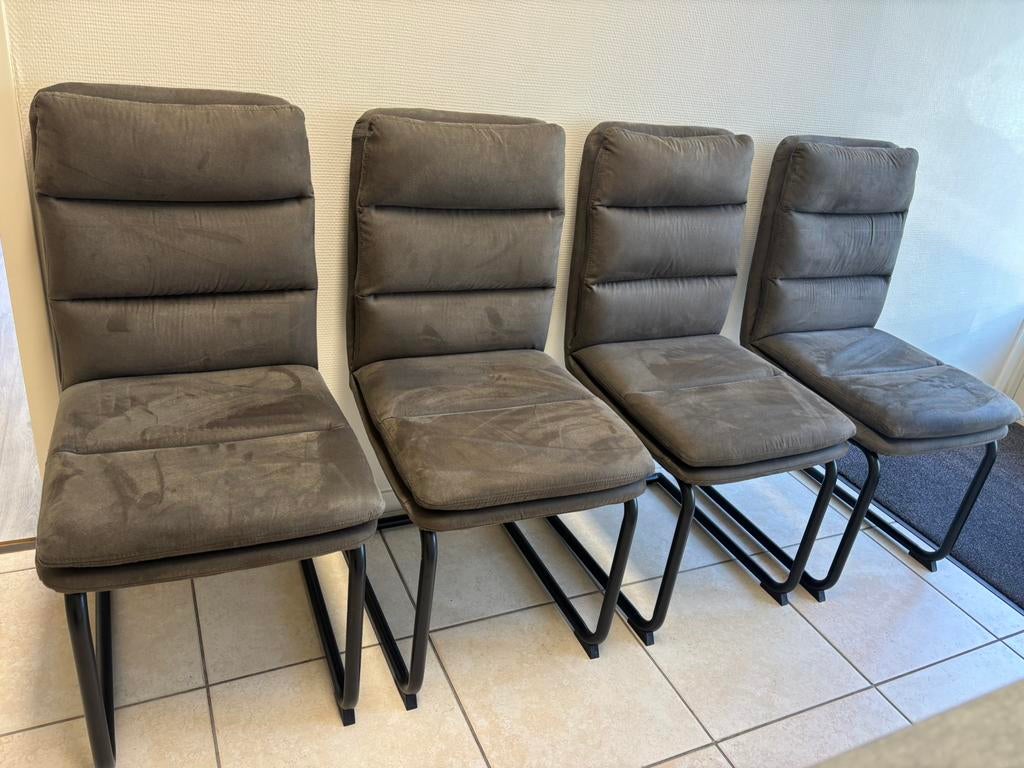 4 JYSK Ulstrup eetkamerstoelen in zeer nette staat, Ophalen, JYSK, Bruin, JYSK Ulstrup