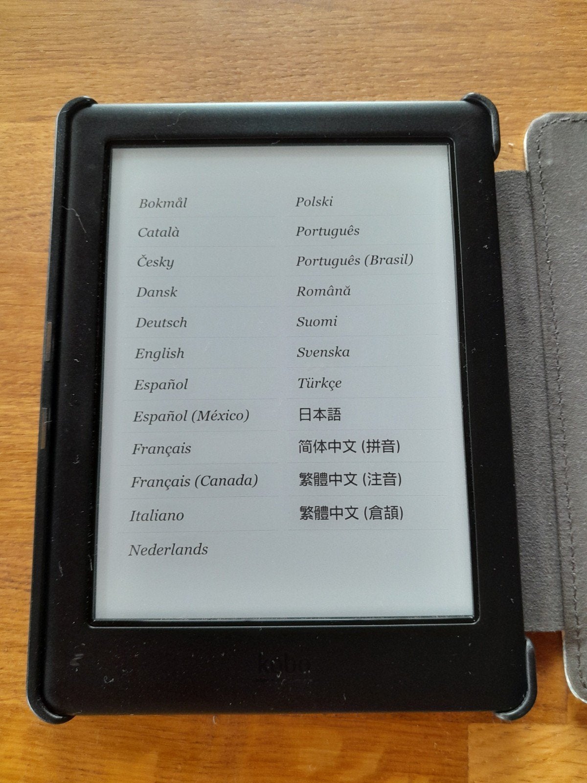 Kobo Glo e-reader in perfecte staat met hoes, Ophalen of Verzenden, Gebruikt