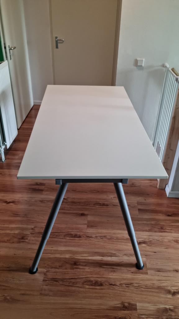 Verstelbaar bureau 160x80, Ophalen of Verzenden, Zo goed als nieuw