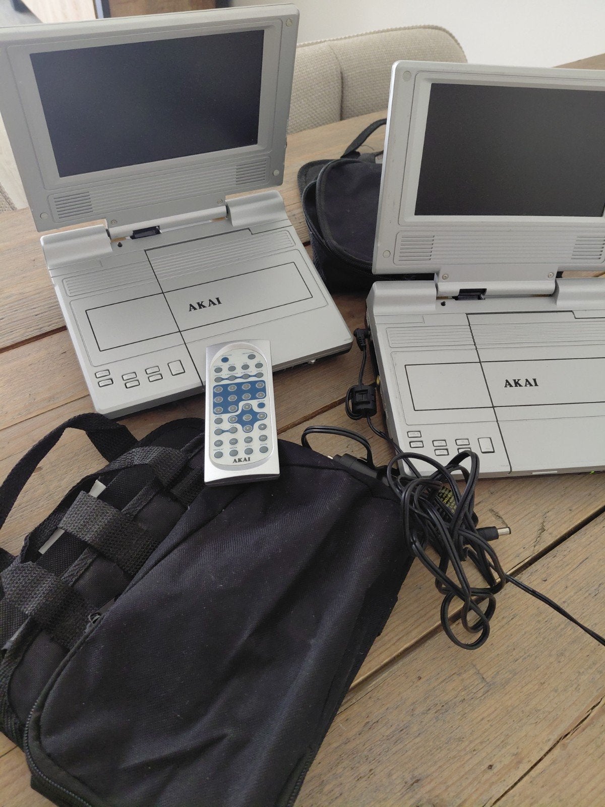 2 portable dvd spelers Akai, Ophalen, Overige merken