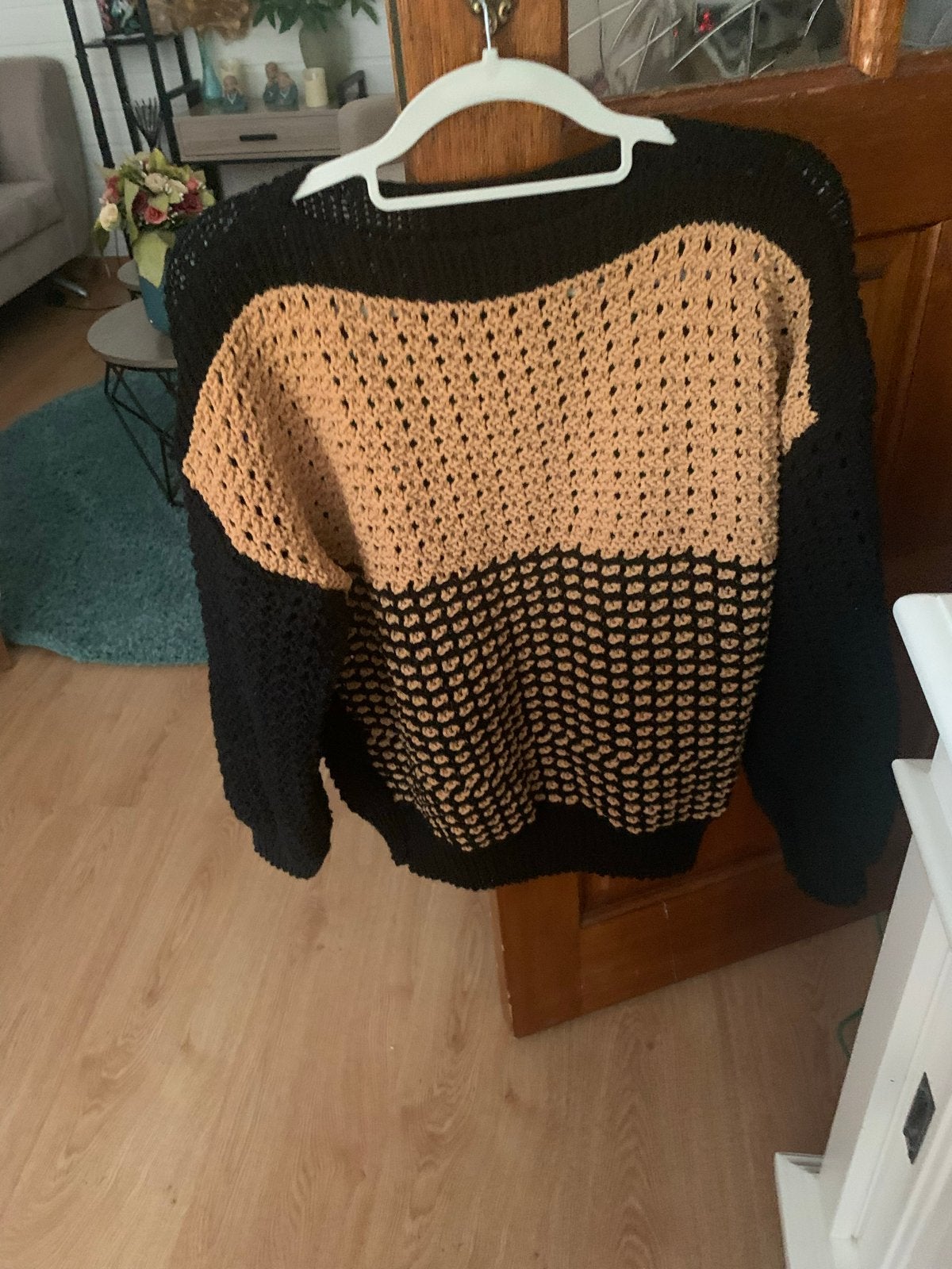 50 handgebreide truien, diverse kleuren en maten (40/42), Ophalen, Nieuw, Maat 42/44 (L), Meerkleurig
