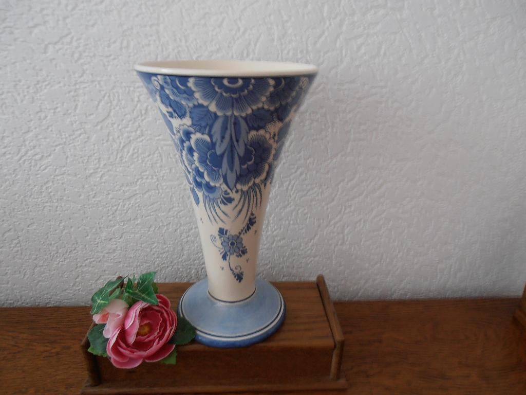 Delfsblauwe vaas Hand Painted  "De Vallei, Ophalen of Verzenden
