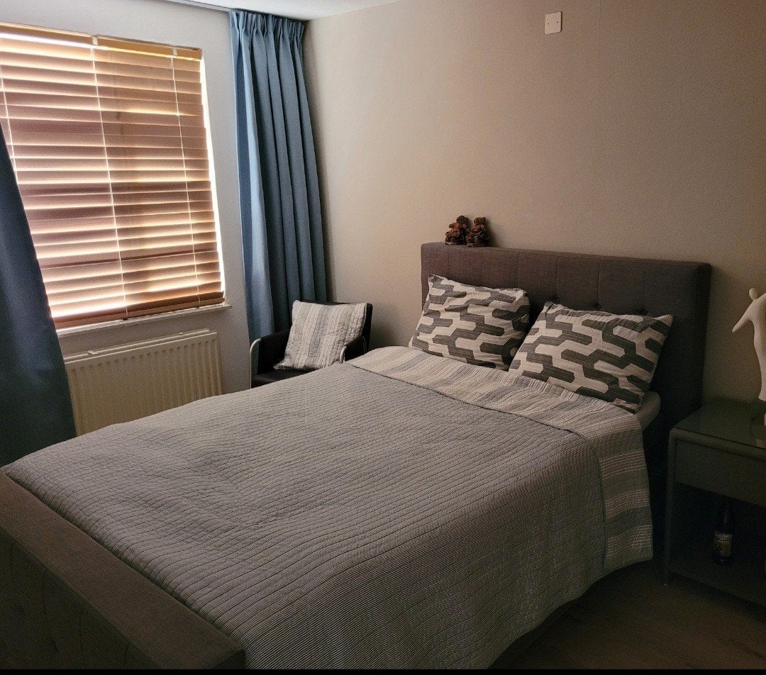 Boxspring Caresse zeer goede staat. 140x200 met topper, Ophalen, Tweepersoons, 140 cm, Zo goed als nieuw