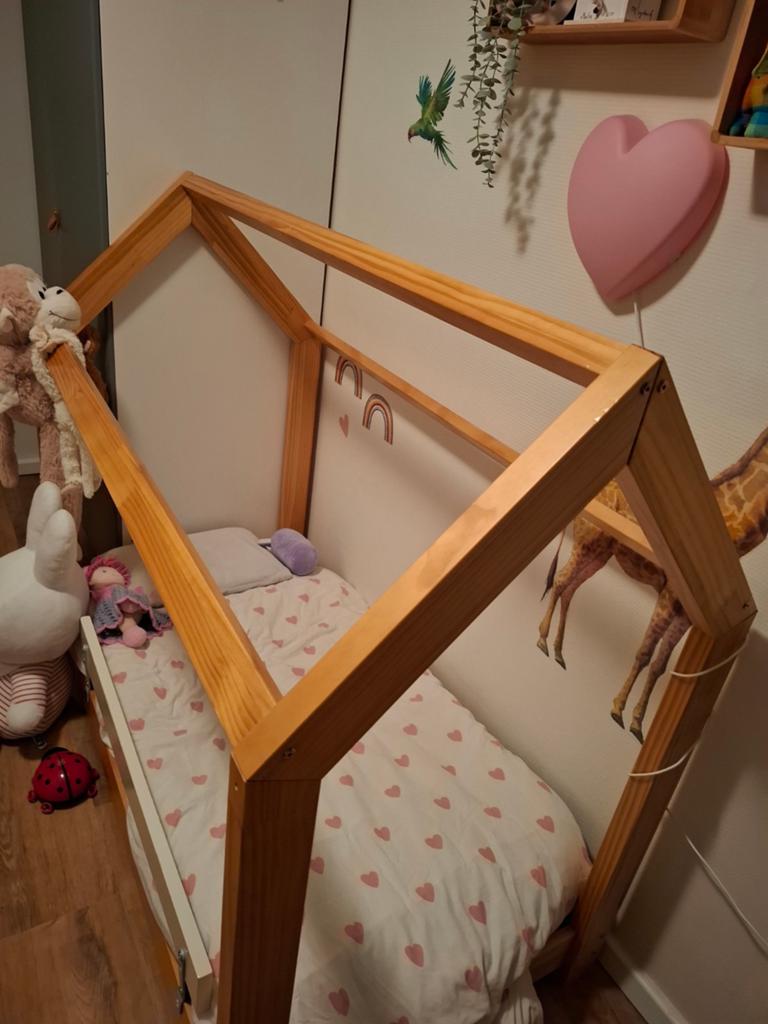 Houten huisbed voor kinderen - Zo goed als nieuw, 70 tot 85 cm, Zo goed als nieuw, 160 tot 180 cm, Ophalen