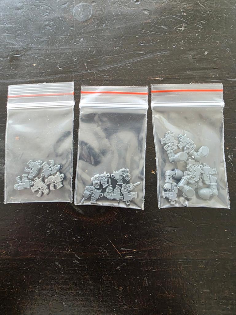 Warhammer 40k Pistolen - Diverse modellen, Hobby en Vrije tijd, Wargaming, Gebruikt, Warhammer 40000, Toebehoren, Ophalen of Verzenden