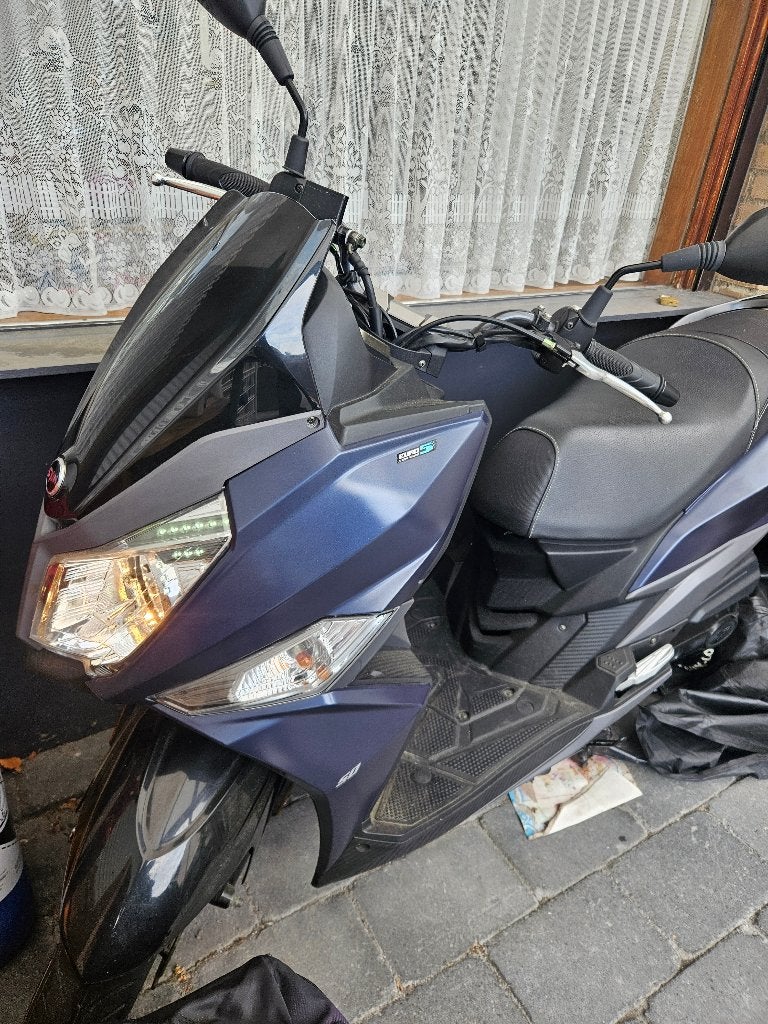 Blauwe scooter - bouwjaar 12.11.2021, Fietsen en Brommers, Ophalen, Maximaal 45 km/u, Zo goed als nieuw, 50 cc