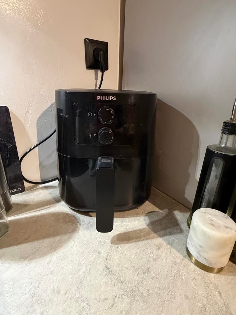 Philips Airfryer - Werkt goed, schoon en netjes!, Ophalen of Verzenden, Gebruikt, Airfryer, 1000 t/m 1499 gram