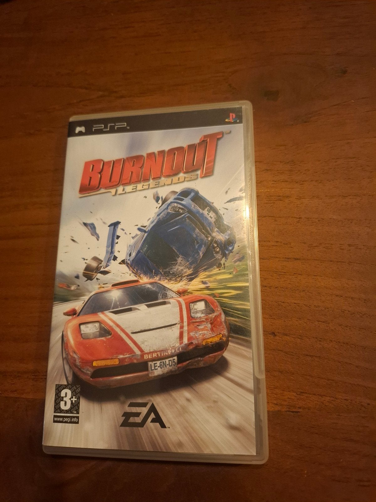 Burnout Legends PSP - Racegame vol actie en crashes, 1 speler, Racen en Vliegen, Ophalen of Verzenden, Zo goed als nieuw