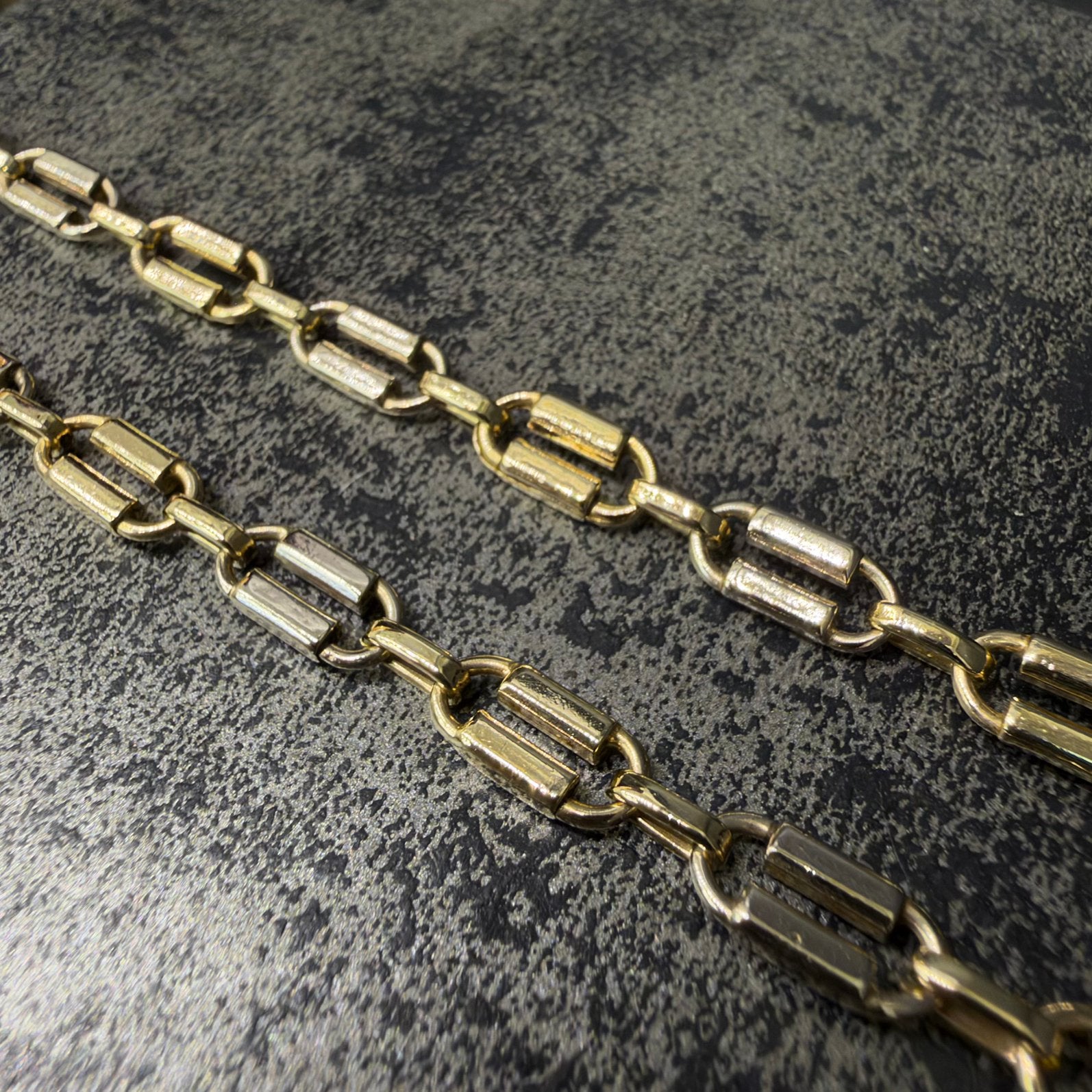 14k gouden ketting massief schakel bicolour 70 cm, Ophalen of Verzenden, Zo goed als nieuw, Goud