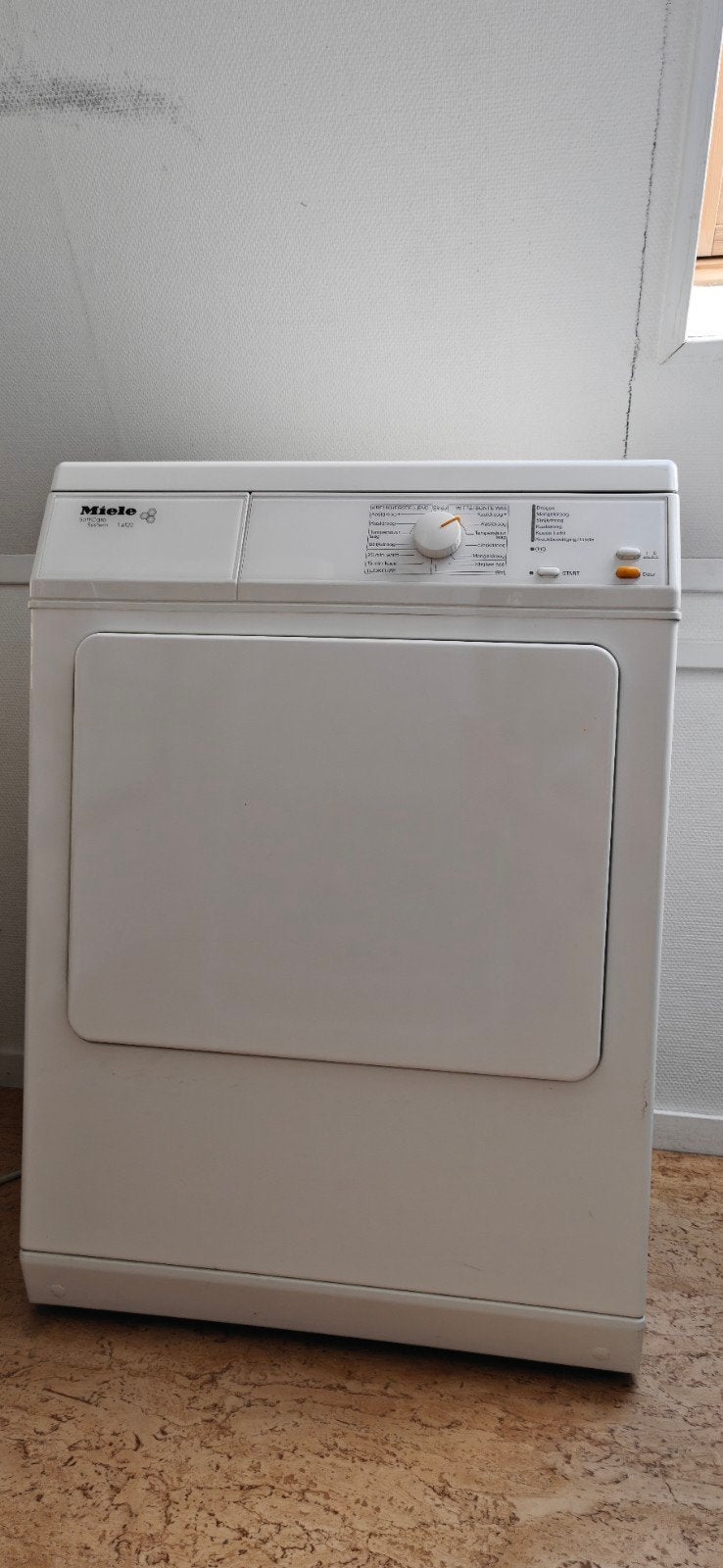 Miele wasmachine - 16 jaar oud met kleine gebreken, Ophalen, Gebruikt, Voorlader