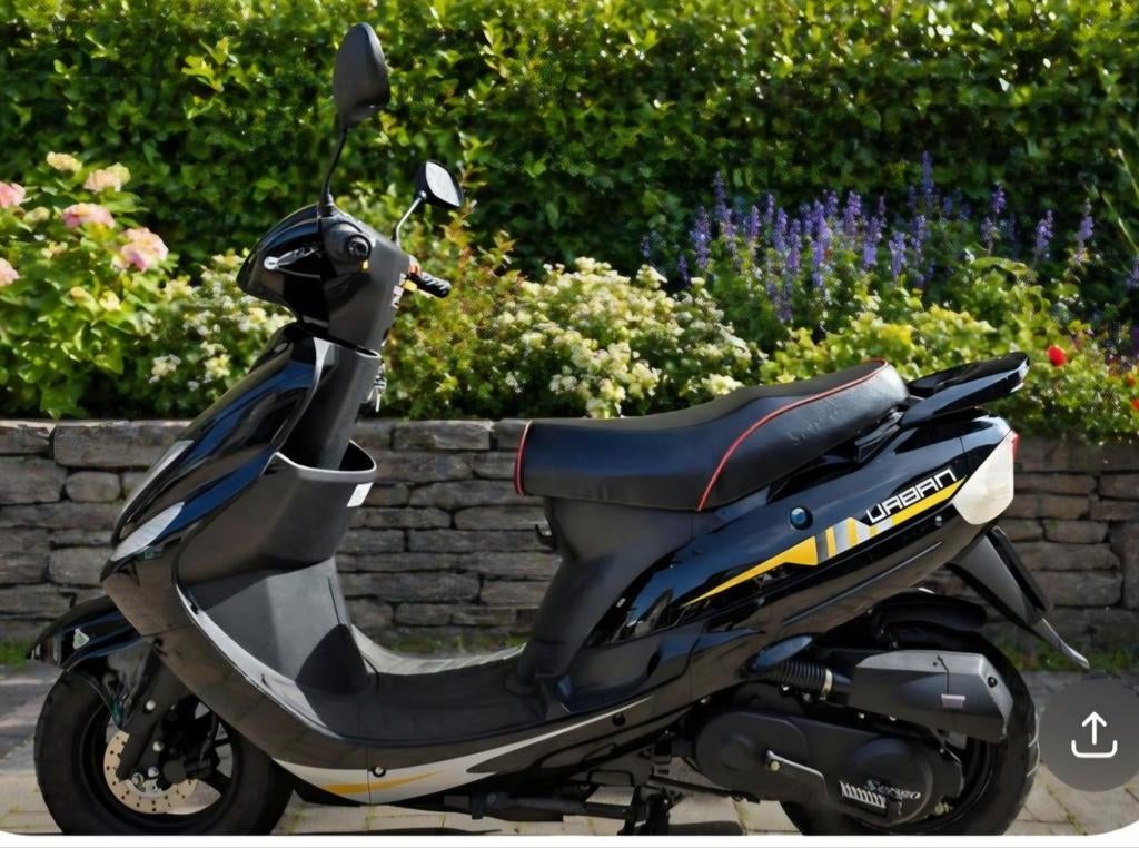 Zwarte Senzo Urban Scooter - Zo goed als nieuw, Fietsen en Brommers, Brommeronderdelen | Scooters, Overige merken, Overige typen