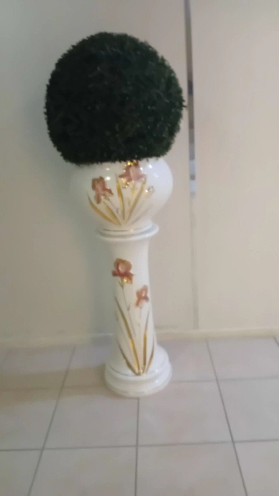 Decoratieve zuil met pot en kunst buxus, Ophalen, Gebruikt
