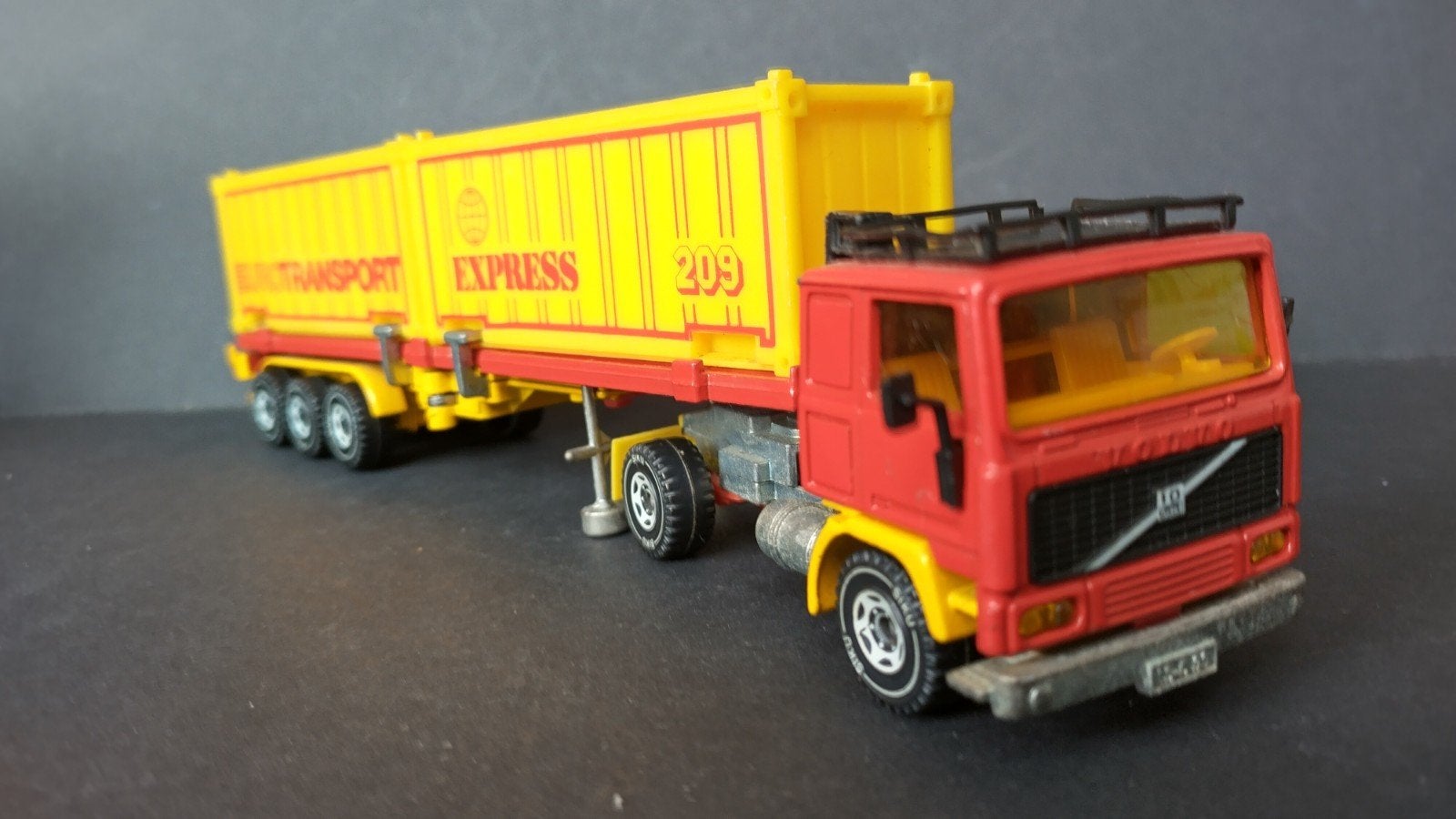 Volvo F10 Euro Transport 1:55 Siku 3111 Pol, SIKU, Verzenden, Zo goed als nieuw, Bus of Vrachtwagen