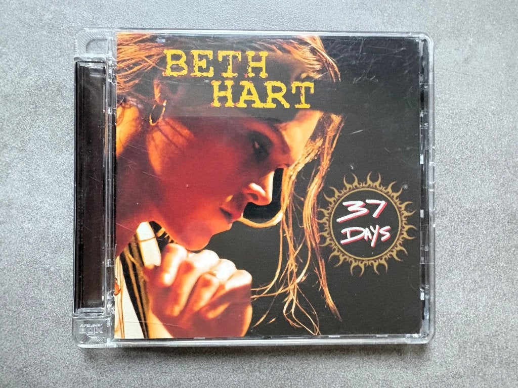 Beth Hart - 37 Days, leuke cd in goede staat, Ophalen of Verzenden, Zo goed als nieuw, Blues Rock