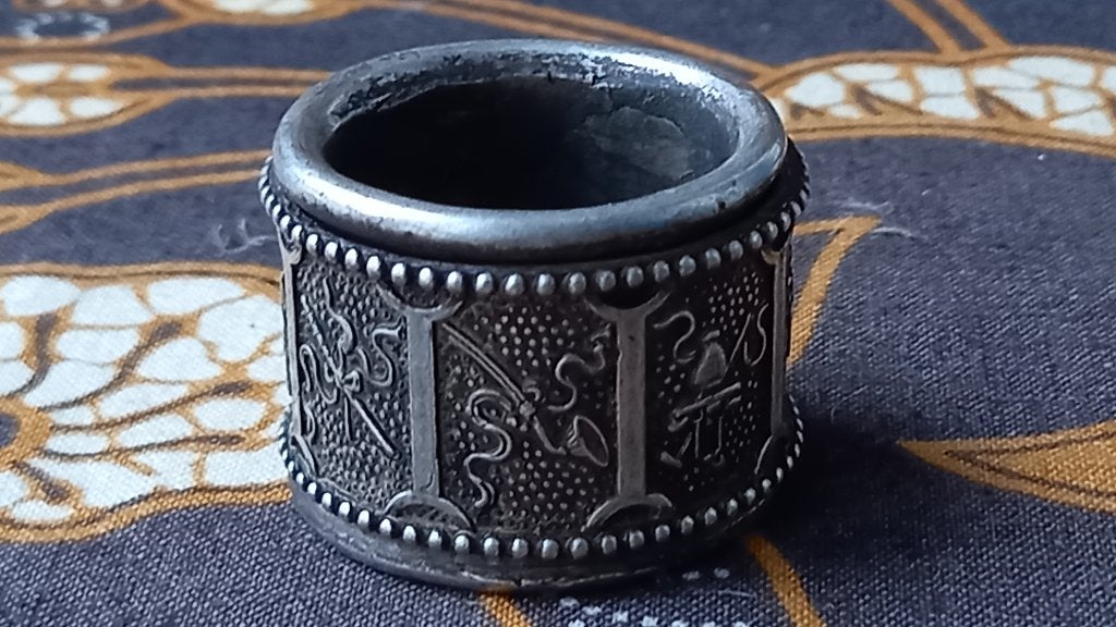 Zeldzame Oosterse handboog ring van zilverbrons 3,1 cm., Ophalen of Verzenden