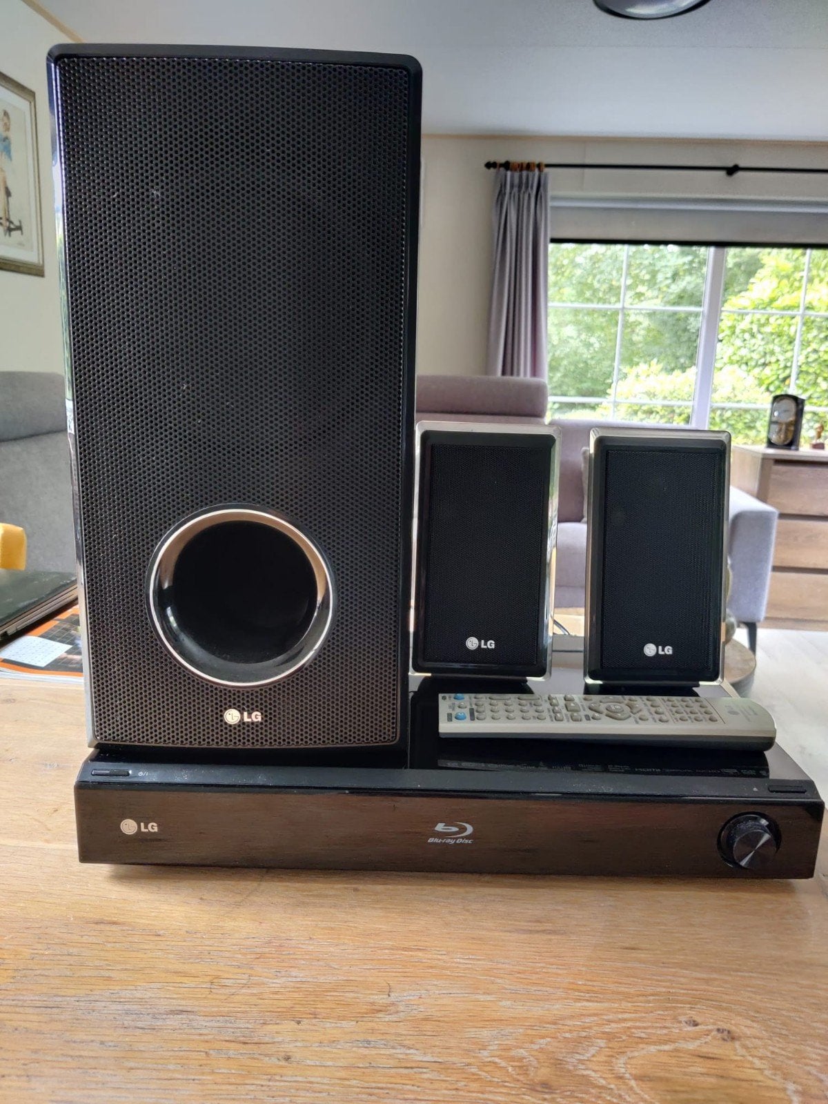 LG Blu-ray Home Cinema Set met 2.1 Geluidssysteem, Audio, Tv en Foto, Home Cinema-sets, Gebruikt, 2.1-systeem, Blu-ray-speler
