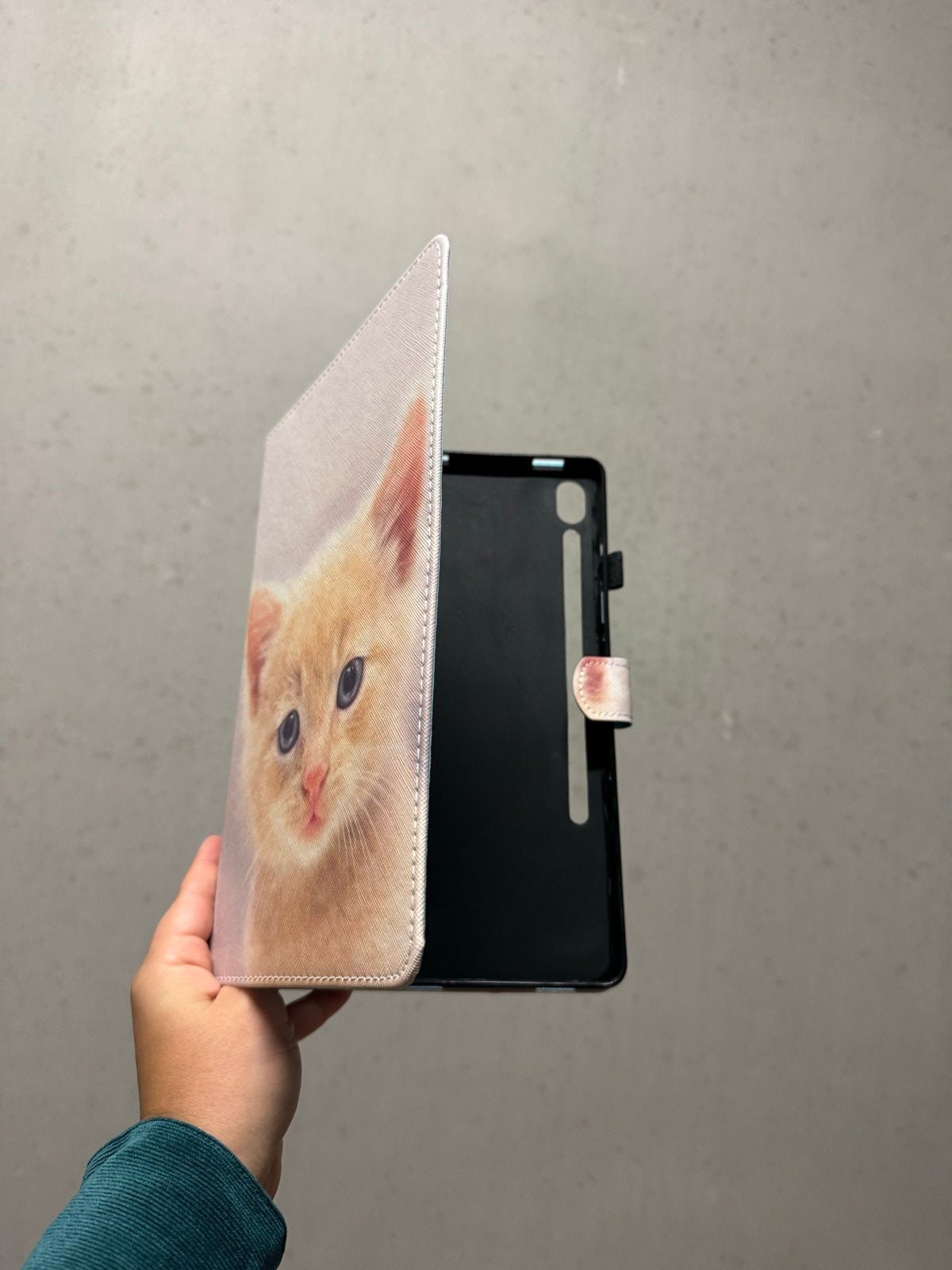 Gloednieuwe tablethoes met schattige kattenprint, Ophalen of Verzenden, Nieuw, 10 inch, Bescherming voor- en achterkant
