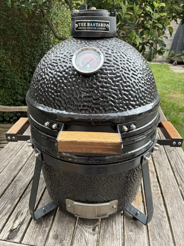 The Bastard Compact barbecue in zeer goede staat, Tuin en Terras, Houtskoolbarbecues, Ophalen, Zo goed als nieuw, The Bastard