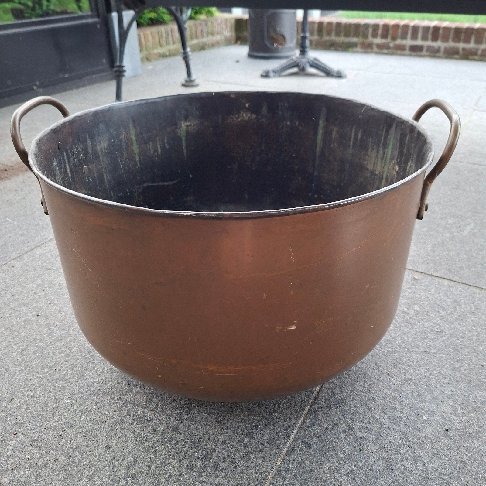 Grote koperen ketel, Ophalen