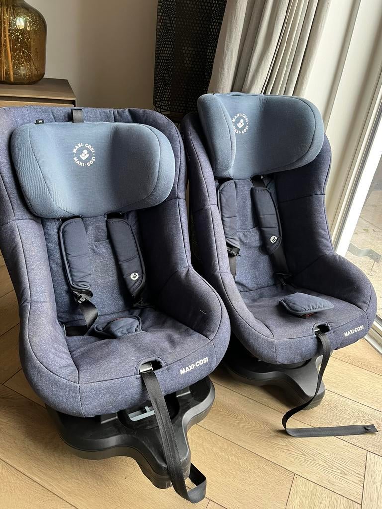 Twee blauwe maxi-cosi tobifix autostoeltjes in goede staat, Ophalen, Gebruikt, 9 t/m 18 kg, Verstelbare rugleuning