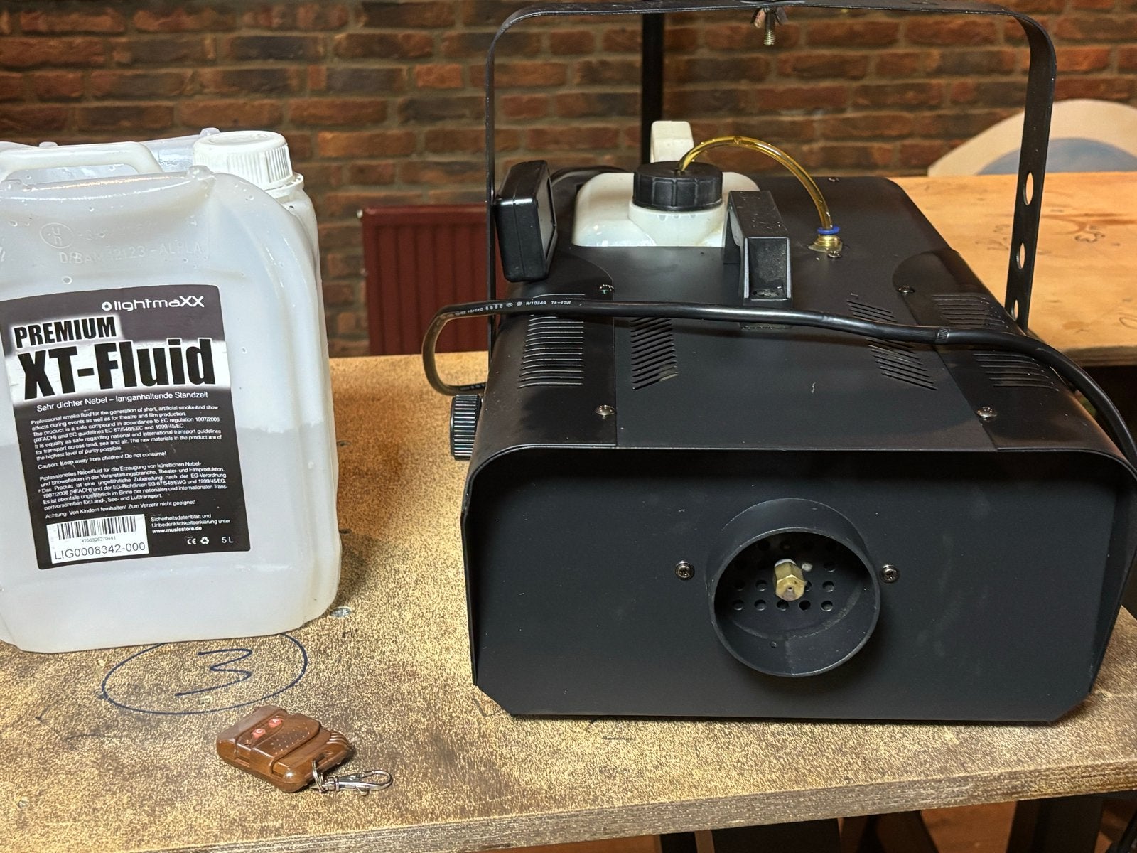 lightmaXX PRO FOG 1.5 Rookmachine met vloeistof en afstandsb, Muziek en Instrumenten, Licht en Laser, Gebruikt, Rookmachine, Ophalen