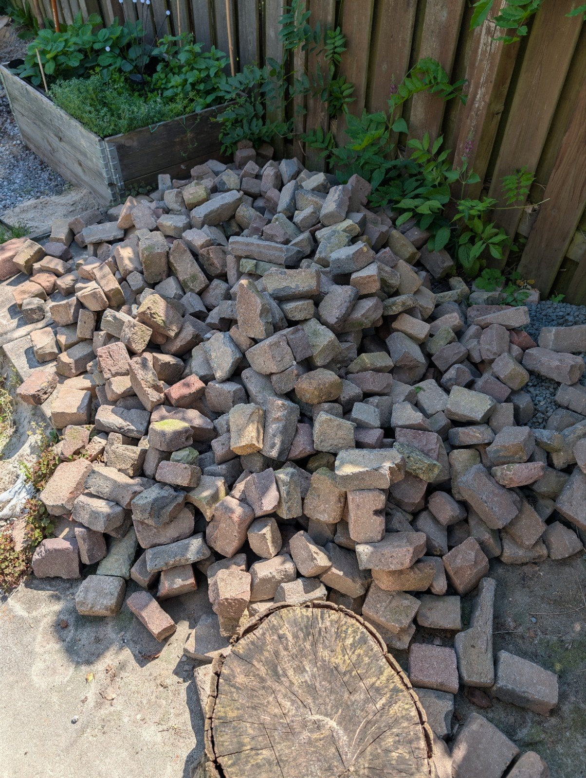 Stapel gebruikte stenen voor tuin of bestrating, Ophalen, Gebruikt, Klinkers, 10 m² of meer