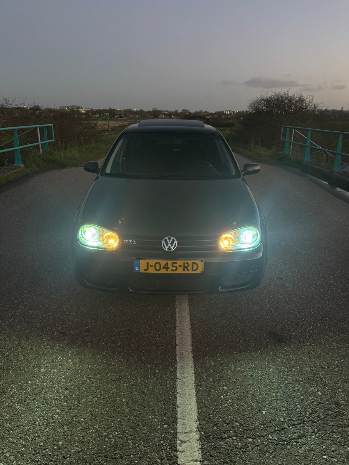 Volkswagen Golf 4 GTI 1998 Zwart, Voorwielaandrijving, Zwart, 4 cilinders, Zwart