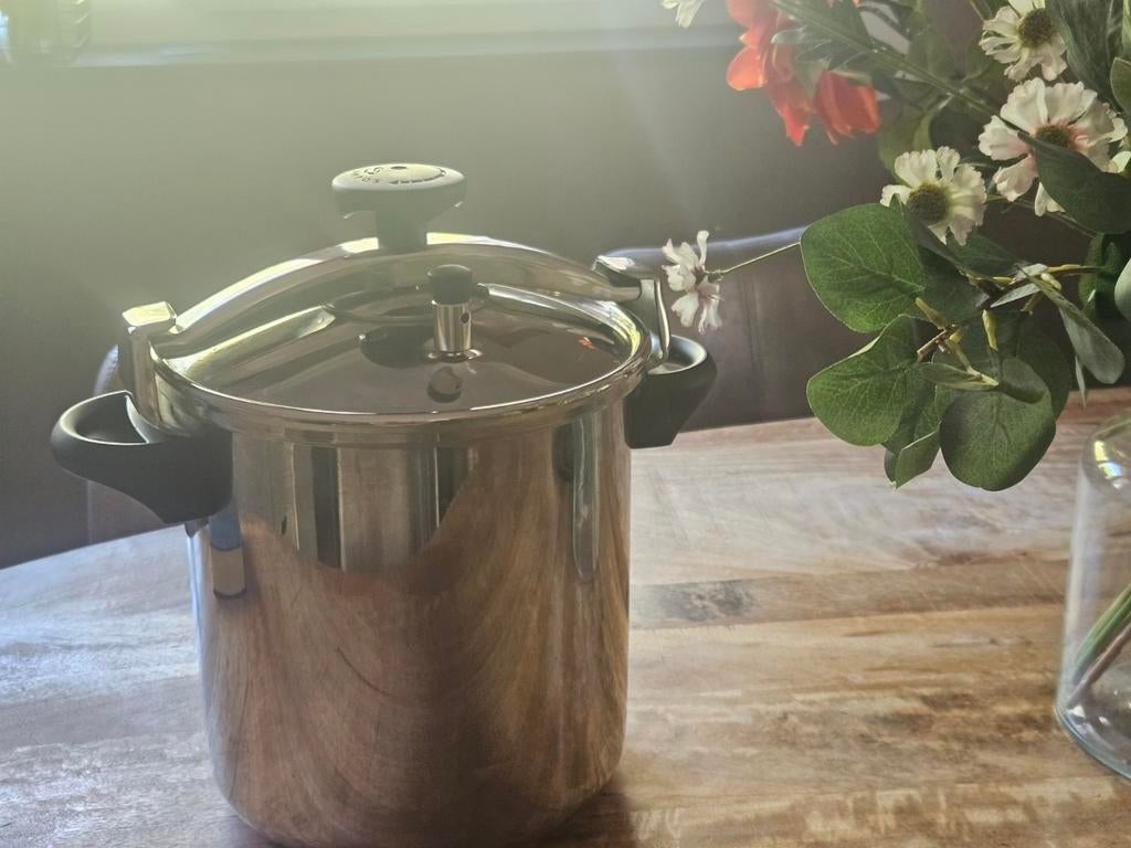 Snelkookpan Silampos 12 liter, Zo goed als nieuw, Rvs, Keramische plaat, Ophalen