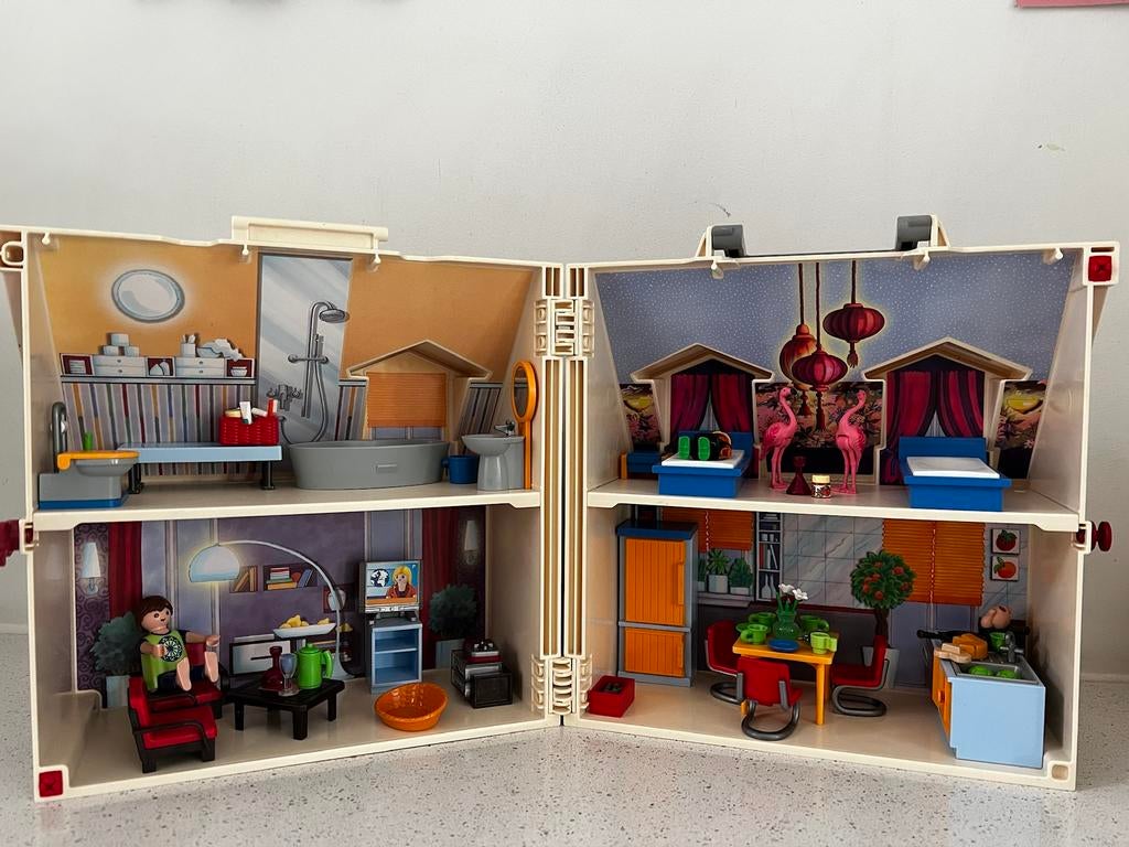 Playmobile huis incl poppetjes, Ophalen, Zo goed als nieuw, Poppenhuis