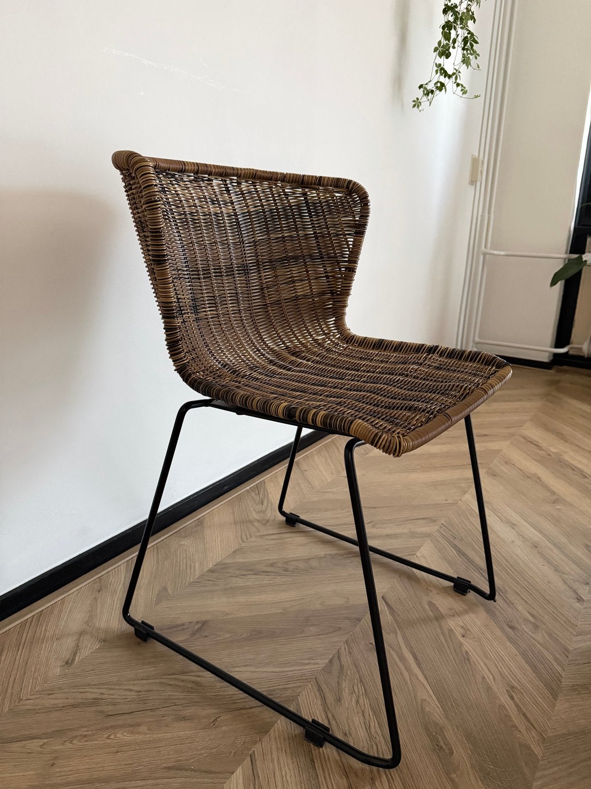 2 rotan eetkamerstoelen, Huis en Inrichting, Stoelen, Ophalen, Twee, Bruin, Zo goed als nieuw