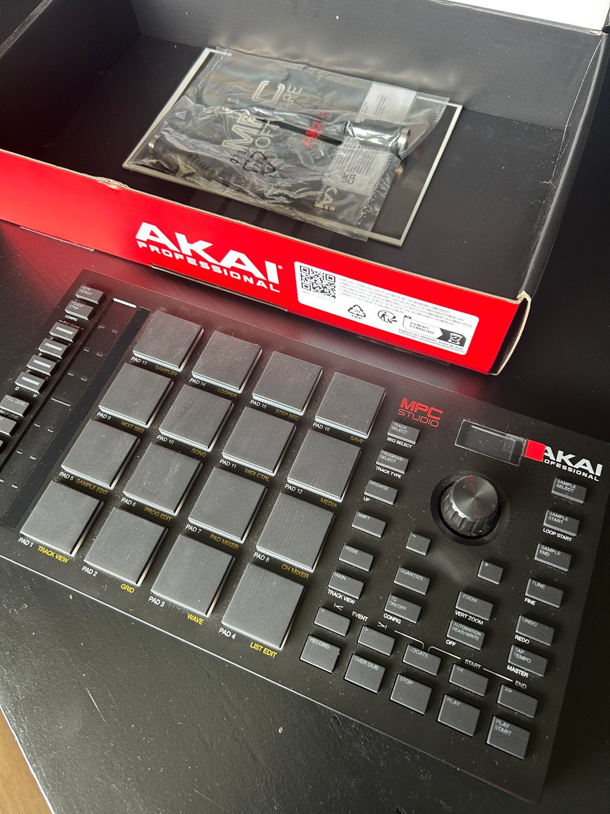 Akai MPC Studio - Muziekproductie Controller, Overige aantallen, Zo goed als nieuw, Met midi-aansluiting, Ophalen
