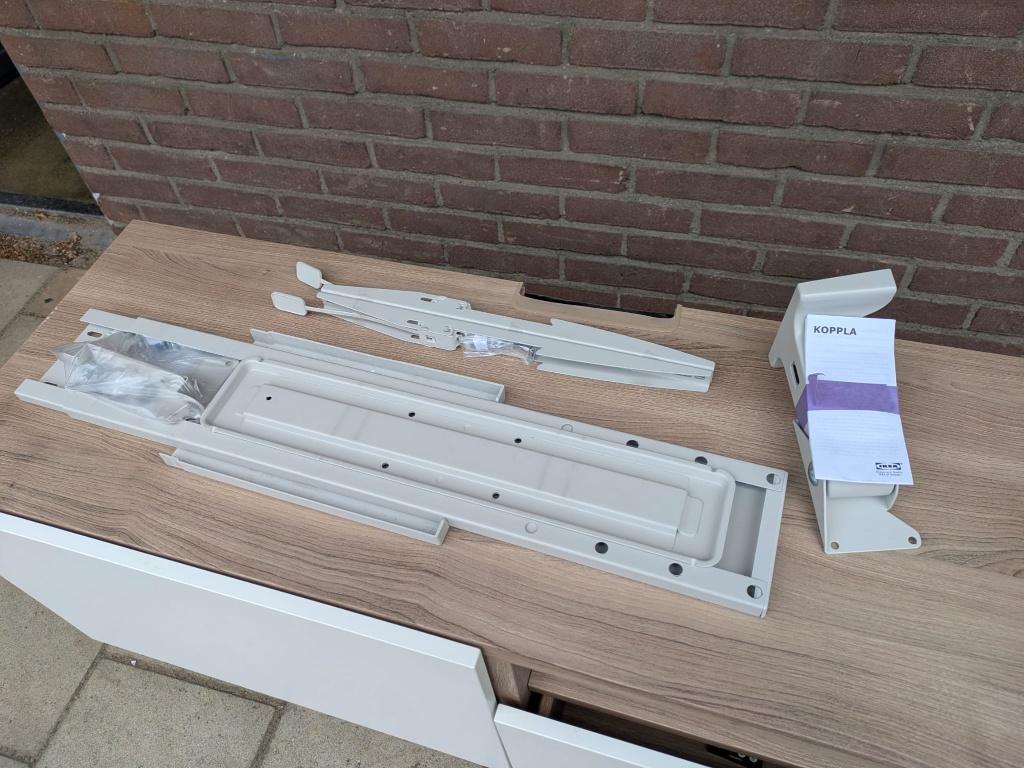 Koppla TV beugel voor Ikea Besta, Ophalen, Zo goed als nieuw, 25 tot 50 cm, Minder dan 100 cm