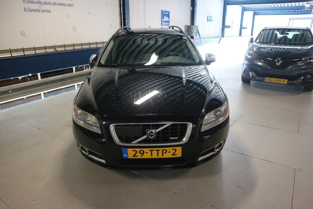 Volvo V70 2.4 D5 Summum / R-LINE / FULL SERVICE, Auto's, Volvo, Voorwielaandrijving, 15 km/l, Zwart, Euro 4
