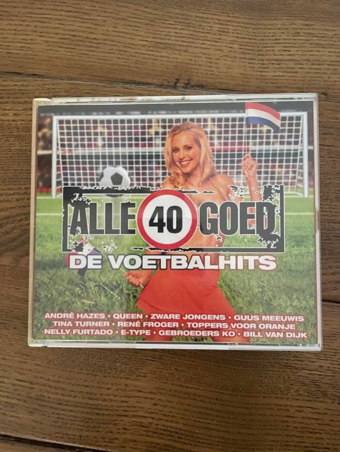 CD box voetbalhits, Ophalen of Verzenden, Zo goed als nieuw, Nederlandstalig