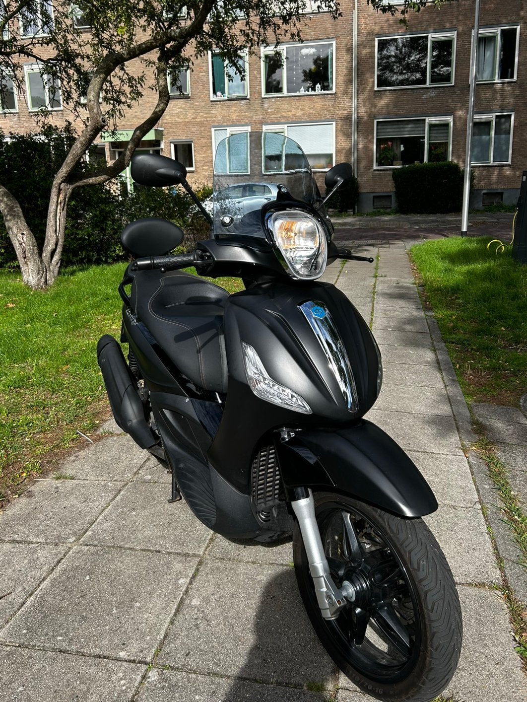 Piaggio Beverly 350 | 2020 | 16.866 km | Mat zwart |, Fietsen en Brommers, Scooters | Piaggio, Ophalen, 350 cc