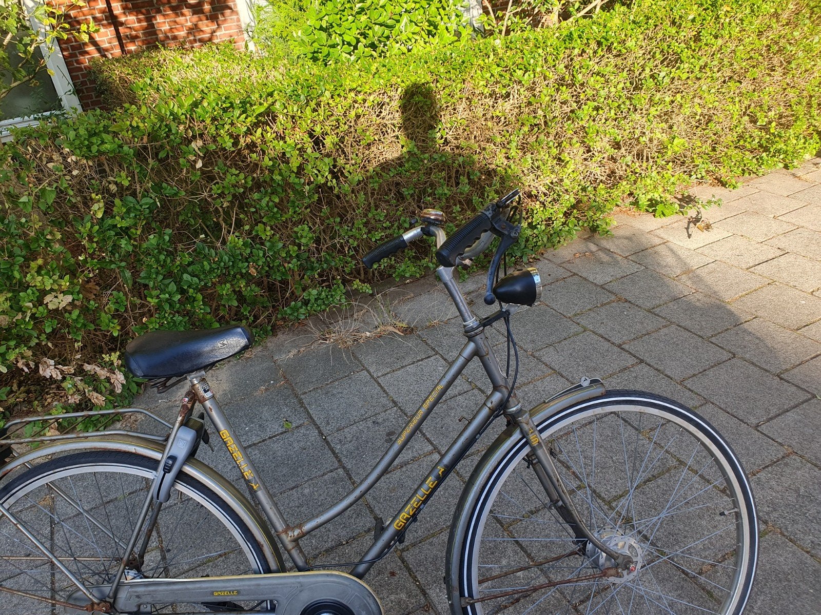 Gazelle Damesfiets met Ringslot lichten etc, Fietsen en Brommers, Fietsen | Dames | Damesfietsen, Velgrem, Ophalen of Verzenden