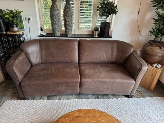 Te koop rechte bank messi 3 zits leder, Huis en Inrichting, Ophalen, Klassiek, Driepersoons, Zo goed als nieuw