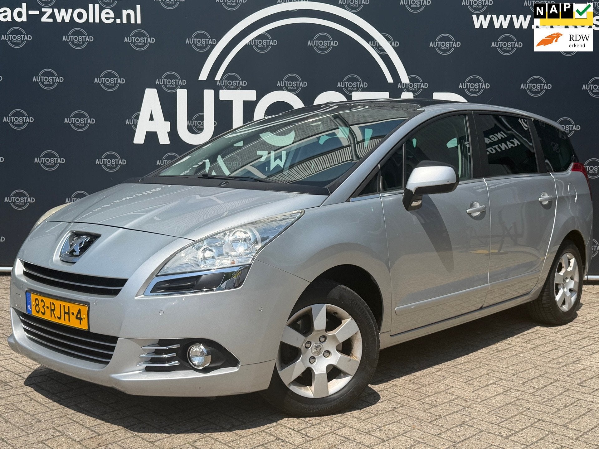 Peugeot 5008 1.6 THP ST Automaat / 7 Pers / Pano / NAP / APK, Auto's, Peugeot, Euro 5, Stof, Zwart, 7 stoelen