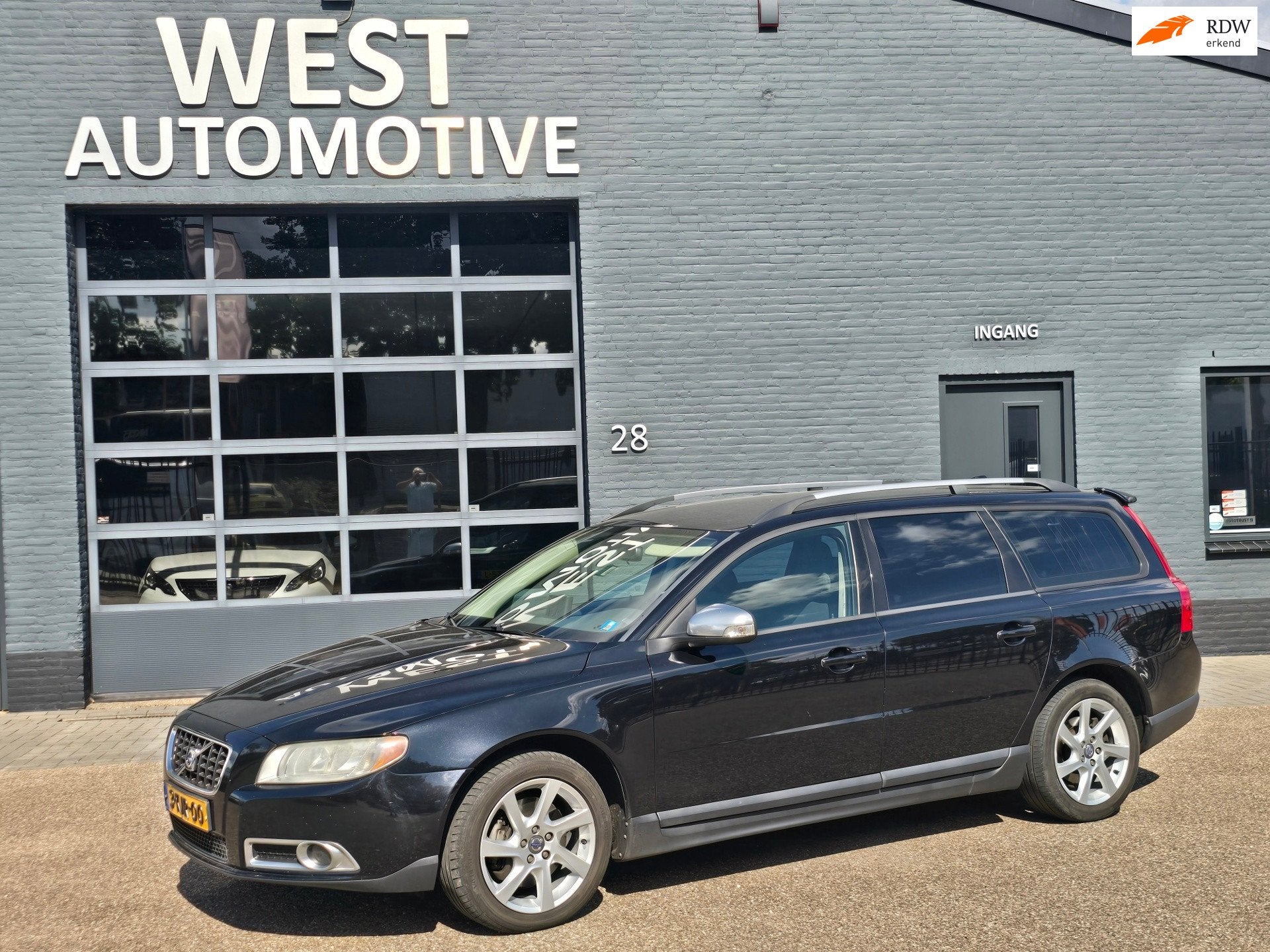 Volvo V70 2.4D Summum RIJDT ZEER GOED ! AUTOMAAT, Auto's, Volvo, V70, Diesel, Euro 4, Geïmporteerd