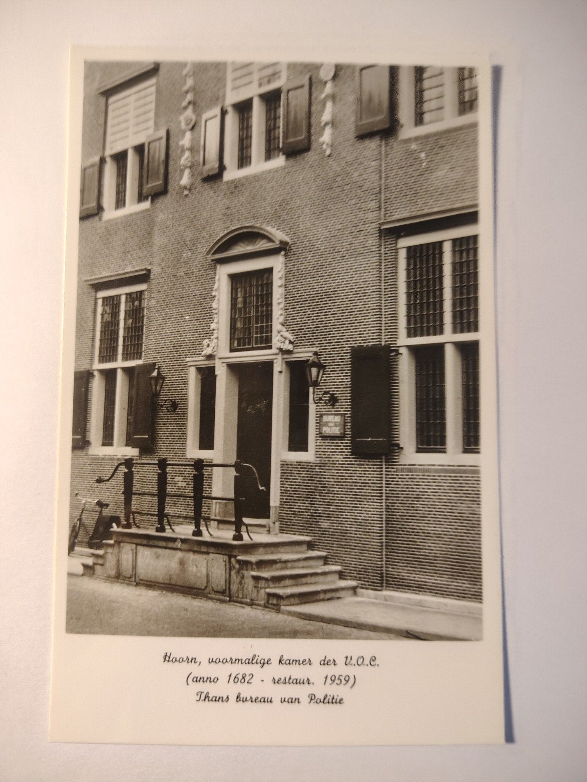 Hoorn voormalige kamer der V.O.C. (anno 1682 - restaur. 1959, Ophalen of Verzenden, 1940 tot 1960, Noord-Holland