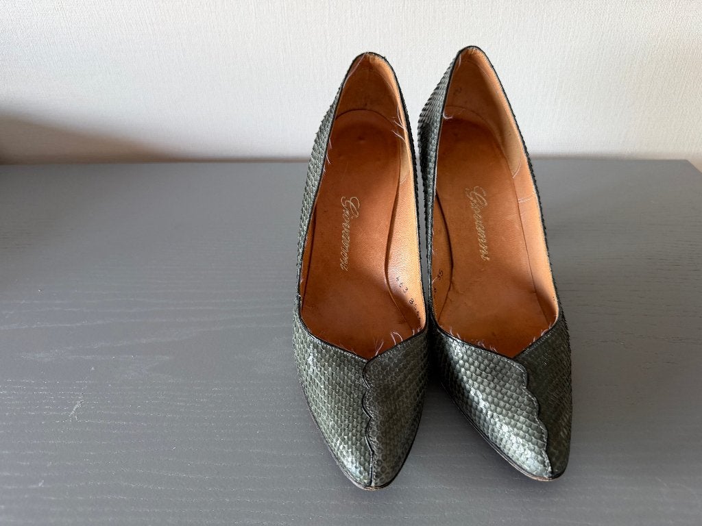 Damesschoenen, Pumps, Ophalen of Verzenden, Grijs, Onbekend