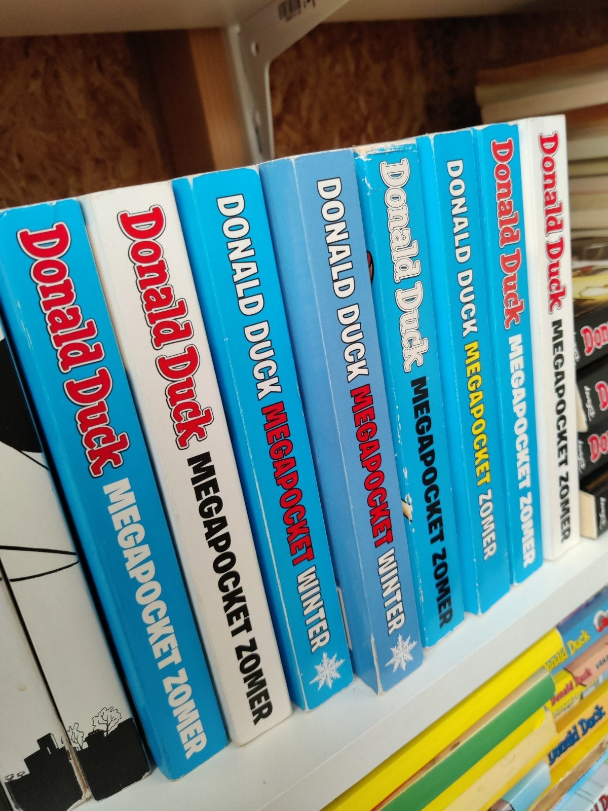 Donald Duck Megapocket Zomer & Winter - Complete Reeks, Complete serie of reeks, Ophalen of Verzenden, Zo goed als nieuw, Walt Disney