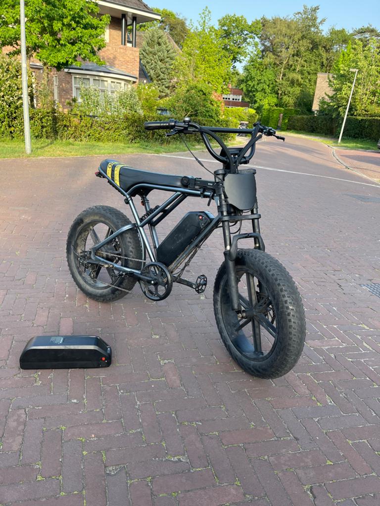 Custom Ouxi H9 met extra accu, Fietsen en Brommers, Elektrische fietsen, Minder dan 30 km per accu, Gebruikt, 59 cm of meer, Ophalen
