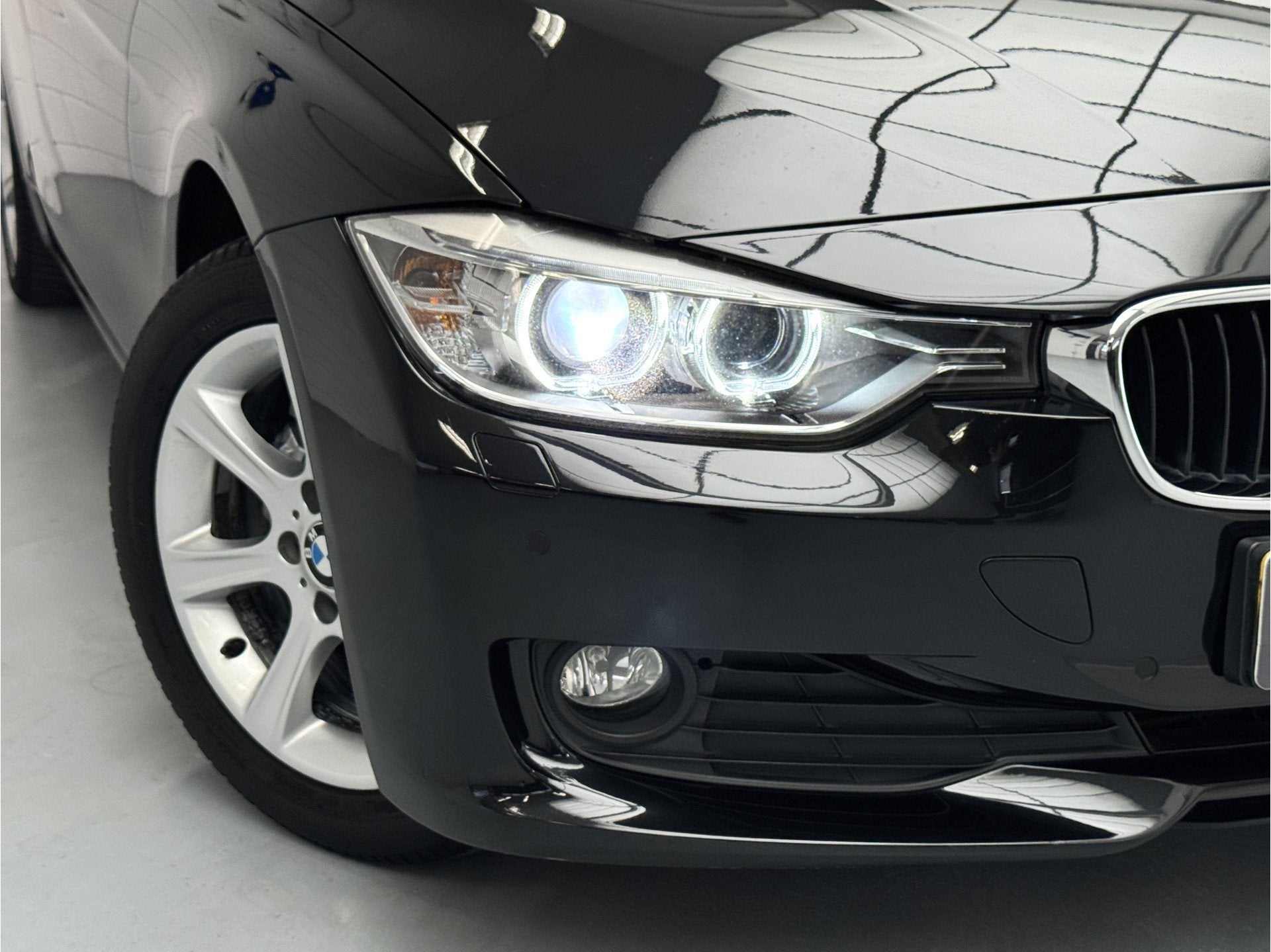 BMW 3-serie 316i High Executive 2014 Automaat, Xenon, Auto's, BMW, Automaat, Gebruikt, 4 cilinders, Zwart