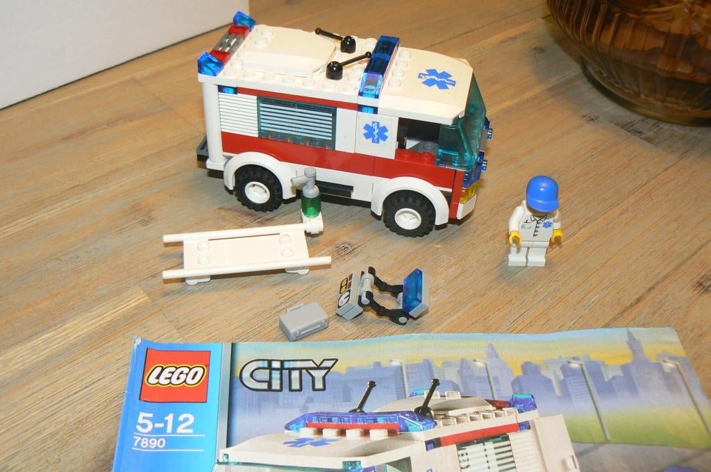 Te koop: Lego City 68 stuks met boekjes, Compleet, Lego, Ophalen of Verzenden, City