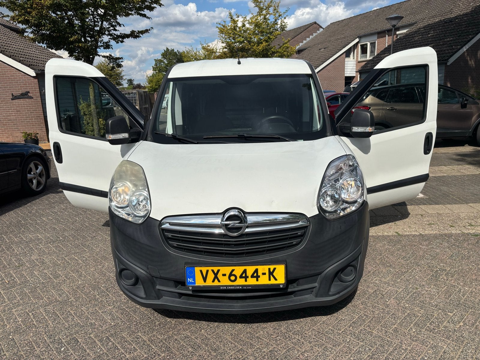 Opel Combo 1.3 D 66KW 2016 L2H1 Airco, CruiseControl, Auto's, 1360 kg, Euro 5, Stof, Zwart